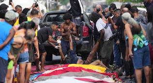 Vecinos de Río de Janeiro llevaron más de 60 cadáveres a una plaza y suman más de 120 los muertos tras el operativo contra Comando Vermelho
