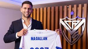 Lisandro Magallán sufre grave fractura en el partido Vélez-Talleres y es hospitalizado.