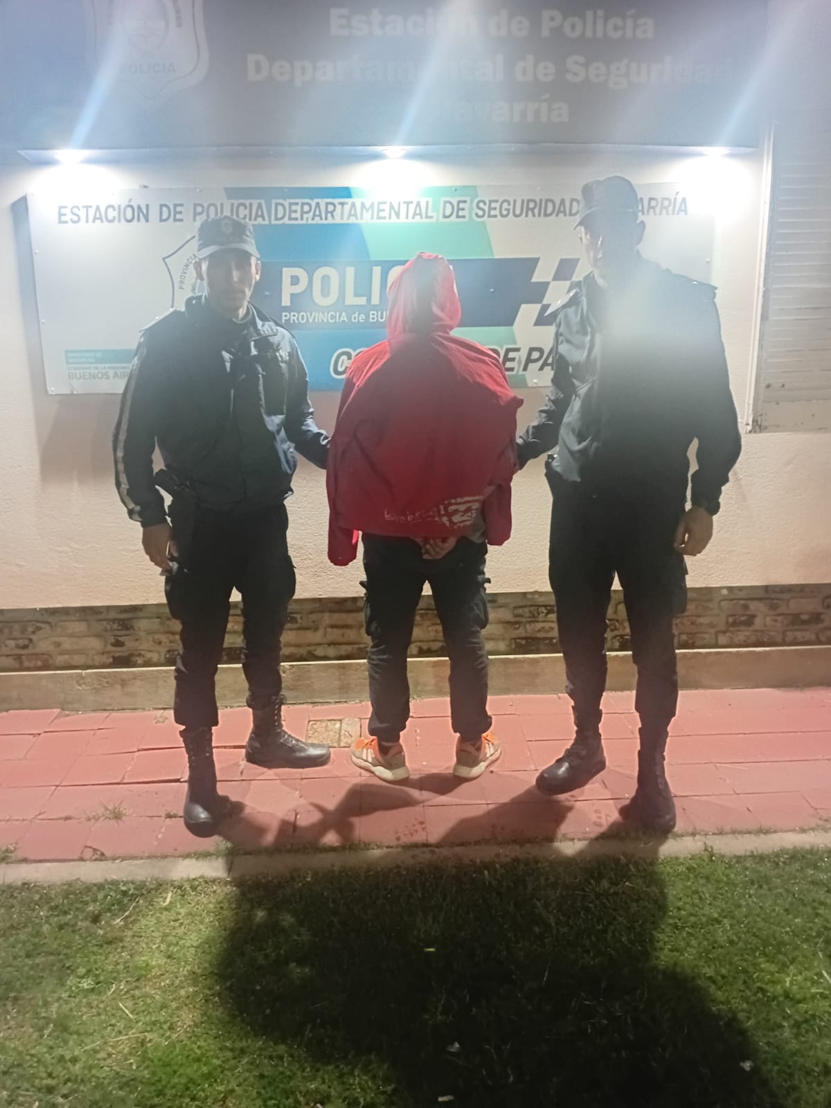 OLAVARRÍA: Hurto en Vicente López y Bolivar.