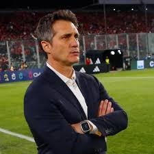 Guillermo Barros Schelotto y un problema defensivo clave en Vélez para enfrentar a River.