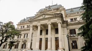 La Legislatura bonaerense aprobó una ley de financiamiento que autoriza la toma de deuda por más de u$s3.000 millones.