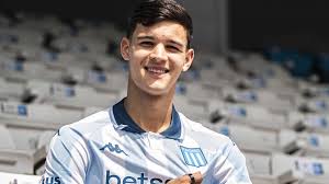 Carboni, la apuesta estrella de Racing que no termina de explotar y peligra su continuidad.