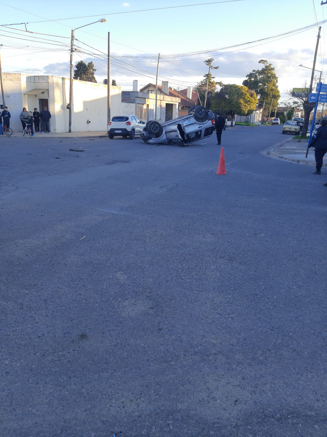 🚨 Choque y vuelco en Independencia y Rufino Fal