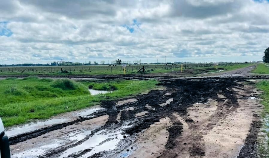 INFRACCIONARON A TRES CONDUCTORES POR CIRCULAR POR CAMINOS VECINALES TRAS LAS LLUVIAS